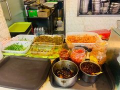 -红鼻子桂林米粉(金唐新光界店)
