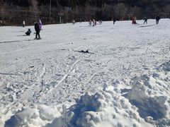 -济南卧虎山滑雪场