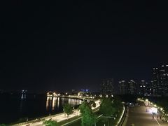 -南京眼步行桥