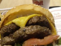 -The Habit Burger Grill 哈比特汉堡(爱琴海店)