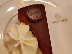 -Cafe Sacher(WIEN)