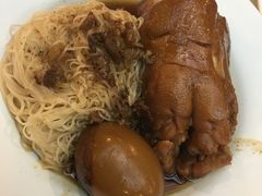豬腳面線-阿水狮猪脚大王(台中公园店)