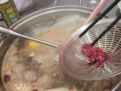 -官塘陈记鱼生·潮汕砂锅粥·牛肉火锅(潮枫路总店)