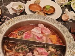 -牛YO寿喜烧·铁板烧和牛火锅自助(市府恒隆店)