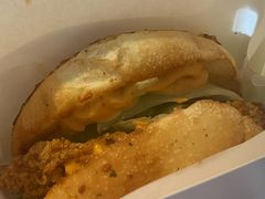 -必胜客(航洋国际店)
