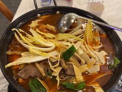 -霄汉牛三鲜湖北砂锅菜(万松园2店)