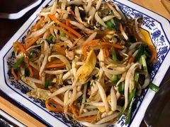 六合菜-满园烤鸭·春饼(华强广场店)