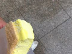 -詹爷爷乌节路街头冰淇淋