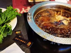 -牛YO寿喜烧·铁板烧和牛火锅自助(市府恒隆店)