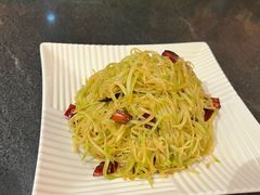 咸疙瘩头炒肉丝-燕青小馆(东园大厦店)