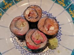 银鱼矶边卷和三文鱼奶酪无花果卷-鮨冠OMAKASE食べ放题(北京首店)