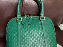 -奕欧来上海购物村停车场