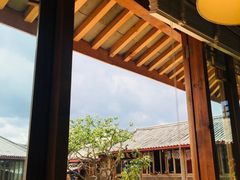 景观位-猫的天空之城概念书店(丽江古城饮玉巷店)