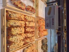 -华荣西饼屋(金禧店)