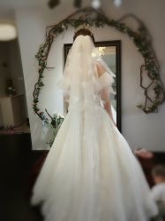 -雪莉美妆婚纱馆