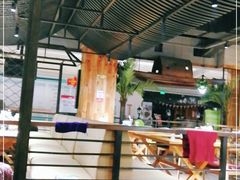 -洪氏嗨捞·广东猪肚鸡·椰子鸡火锅(西咸万象城店)