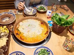 -洱火云南酸菜牛肉火锅(石景山当代商城店)