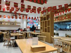 大堂-麦谷轻餐(郑记粥铺金汇店)