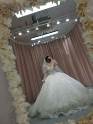 -LOVE SHINE婚纱·红鼎庄龙凤褂·妈妈装定制