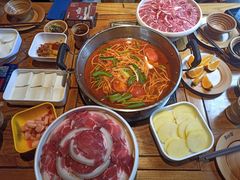 -快活林酸汤鱼鲜品火锅店(甲秀楼店)