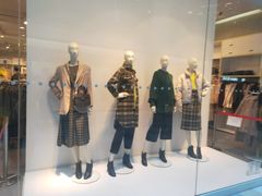 -H&M(鹏欣水游城店)