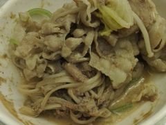 涮好的肉-顺峰火锅自助