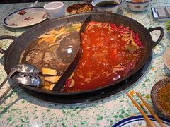 -鸿姐老火锅(疁城新天地店)