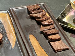 -铭牛烧肉·和牛海鲜自助(高新月牙湖店)