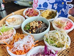 -包整·丝娃娃(甲秀楼景观店)