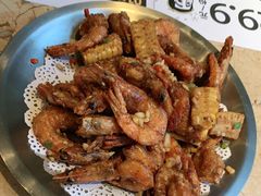 -喝丢一只鞋辣炒海鲜小烧烤(三八广场店)