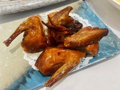 脆皮乳鸽-丰尔粥食·顺德鱼生·干蒸排骨顺德菜(大良分店)