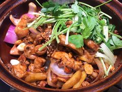 -胡须佬鸡煲四季火锅(海雅缤纷城店)