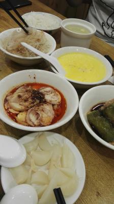 57度碗碗湘-"位置 营口万达西南侧,临街可以停车,门."-大众点评移动版