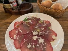 风干牛肉配芝麻菜-La Tavernetta(Bar à Vin)(乌鲁木齐路店)