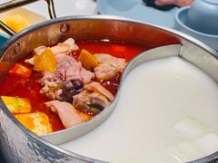 猪手鸳鸯锅-小街猪手(团结湖店)