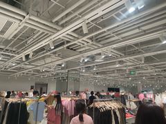 -URBAN REVIVO(北京斯普瑞斯奥特莱斯店)
