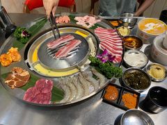 -哈哈碳都·牛肋条无限自助烤肉(台江万达店)