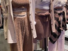-Hollister(天环广场店)
