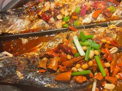 -鸣记脆皮烤鱼·海鲜烤鱼(三八广场店)