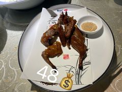 脆皮乳鸽-至尊鲨鱼·原烹海鲜·新浙菜(拱宸桥店)