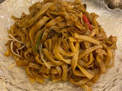 炒河粉-白仁仔· 活烤海鲜 宵夜(豫园店)