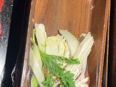 -牛YO寿喜烧·铁板烧和牛火锅自助(市府恒隆店)