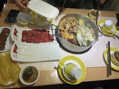 -牛缘村·贵州黄牛肉火锅(西善桥店)