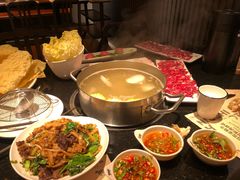 -牛事制造局牛肉火锅(莲岳路店)
