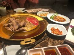 -猪啊牛呀羊啊铜盘烤肉(正大广场店)