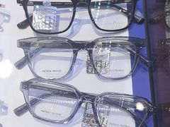 -黄益静眼镜行