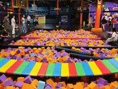-Tenker Club弹刻极限主题公园 · 蹦床 · 团建 · 生日派对(大关店)