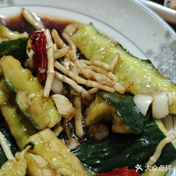 吃折耳根都没味道的新冠｜五一回家吃饭了