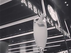 -星巴克臻选(上海合生汇1F店)