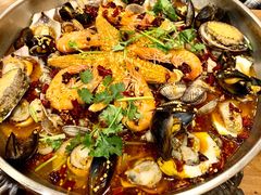 -老东镇啤酒屋海鲜加工·蒸汽海鲜·海鲜烧烤(台东店)